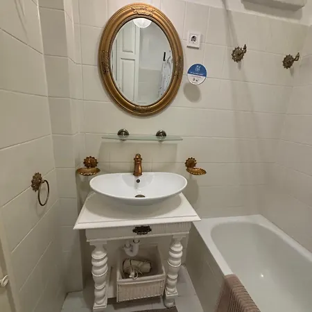 Exclusive Antique Next To The Fashion Street Appartement *