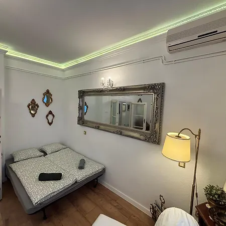 Exclusive Antique Next To The Fashion Street Appartement Budapest