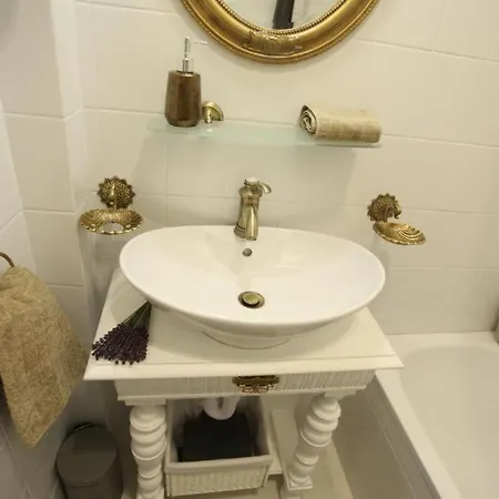 Exclusive Antique Next To The Fashion Street Appartement *