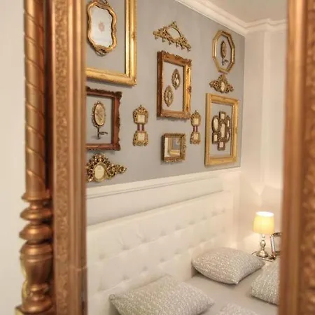 Exclusive Antique Next To The Fashion Street Appartement *