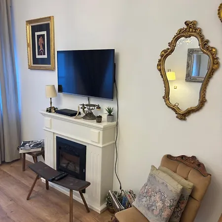 Exclusive Antique Next To The Fashion Street * Будапешт